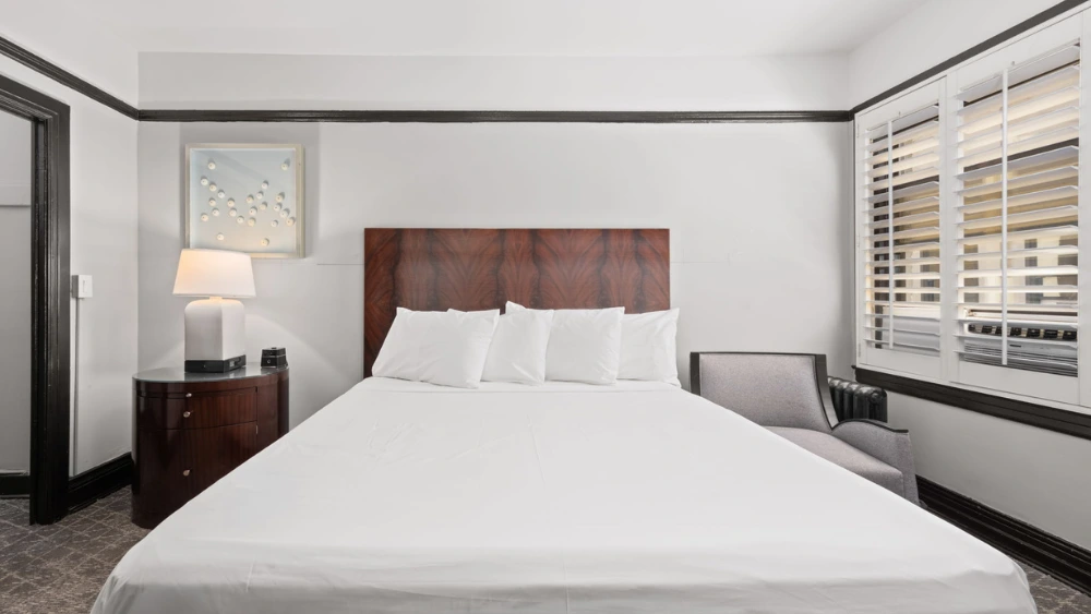 Deluxe King Room