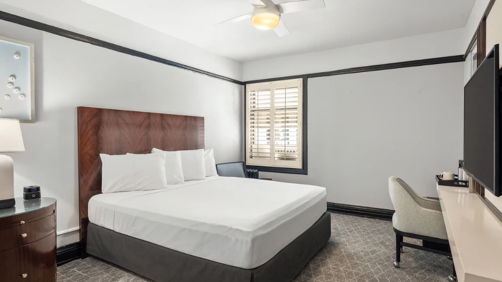 Deluxe King Room